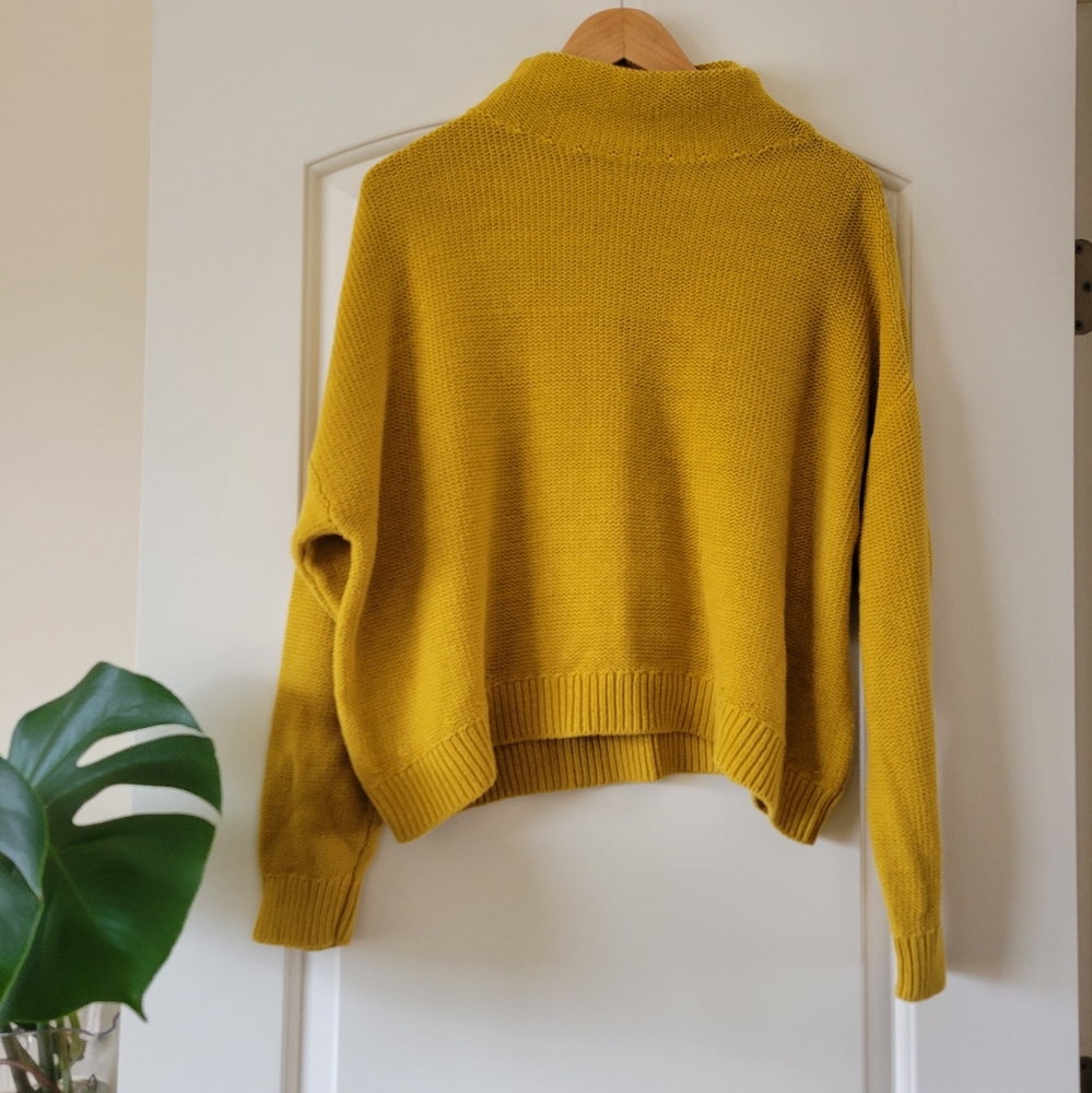 Old Navy Crop Sweater